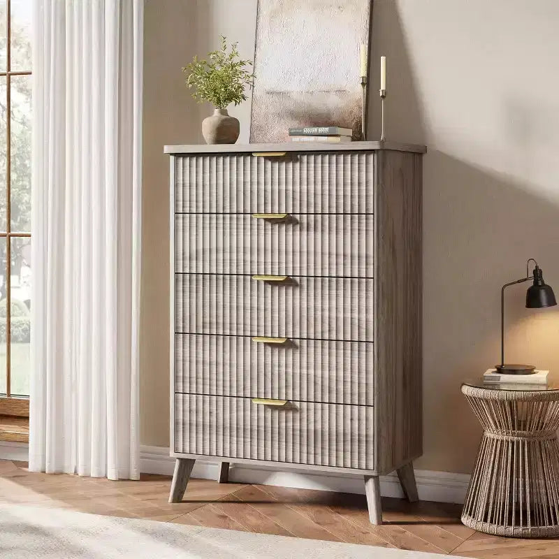 Cassettiera Scanalata per Camera da Letto con 5 Cassetti Profondi, Cassettiera Alta, Design con Profilo Curvo, Cassettiera Moderna in Legno, per Soggiorno, Corridoio