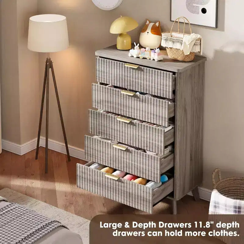 Cassettiera Scanalata per Camera da Letto con 5 Cassetti Profondi, Cassettiera Alta, Design con Profilo Curvo, Cassettiera Moderna in Legno, per Soggiorno, Corridoio