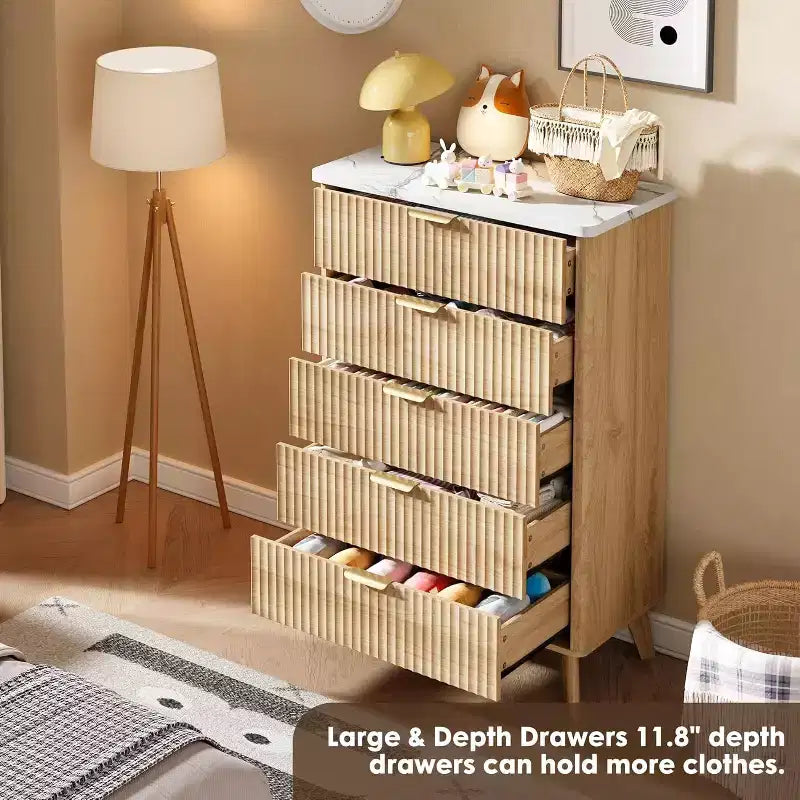Cassettiera Scanalata per Camera da Letto con 5 Cassetti Profondi, Cassettiera Alta, Design con Profilo Curvo, Cassettiera Moderna in Legno, per Soggiorno, Corridoio