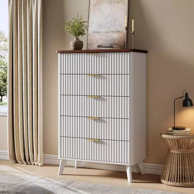 Cassettiera Scanalata per Camera da Letto con 5 Cassetti Profondi, Cassettiera Alta, Design con Profilo Curvo, Cassettiera Moderna in Legno, per Soggiorno, Corridoio