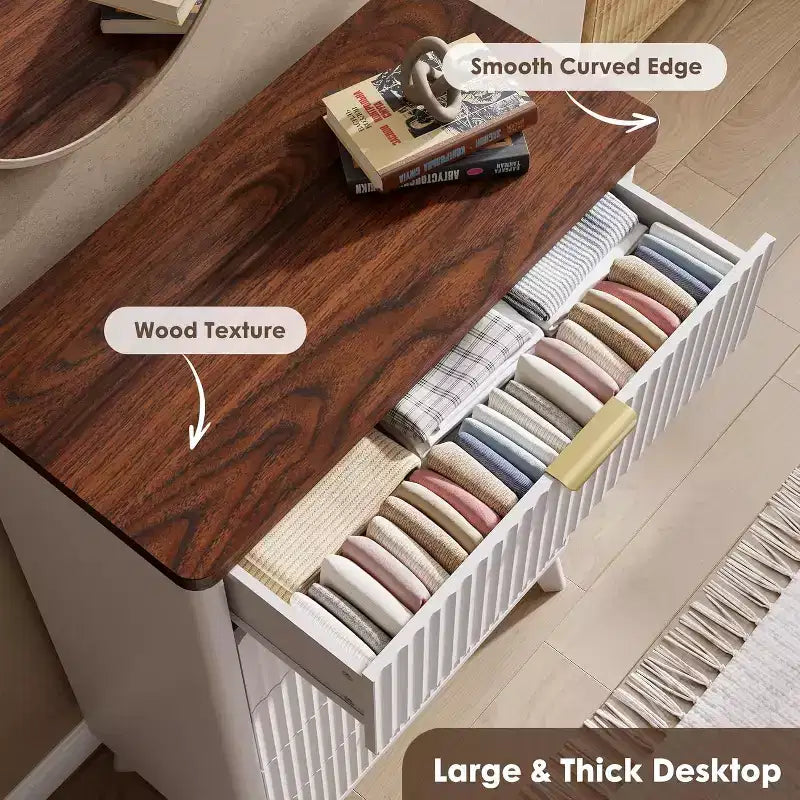 Cassettiera Scanalata per Camera da Letto con 5 Cassetti Profondi, Cassettiera Alta, Design con Profilo Curvo, Cassettiera Moderna in Legno, per Soggiorno, Corridoio