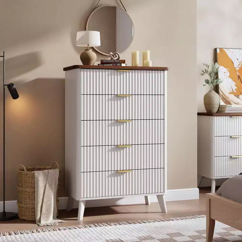 Cassettiera Scanalata per Camera da Letto con 5 Cassetti Profondi, Cassettiera Alta, Design con Profilo Curvo, Cassettiera Moderna in Legno, per Soggiorno, Corridoio