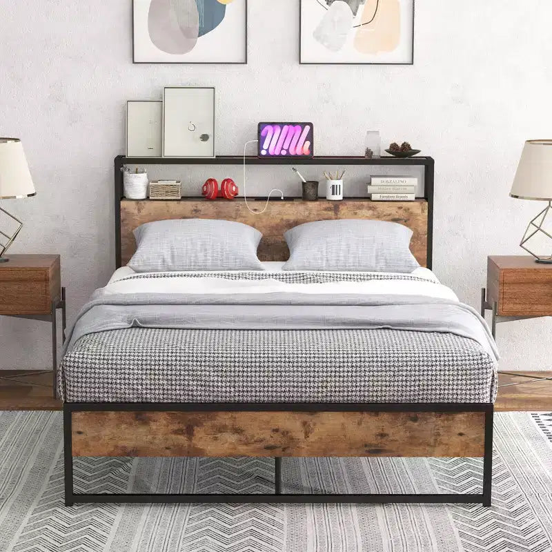 Telaio per letto a piattaforma industriale full size con stazione di ricarica e testiera portaoggetti