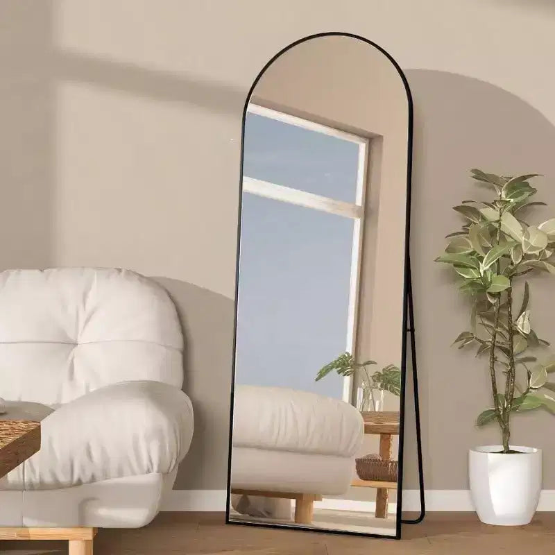 Specchio ad arco da 56 pollici, specchio da pavimento con supporto, specchio nero a figura intera da appoggio o da inclinare per camera da letto e soggiorno